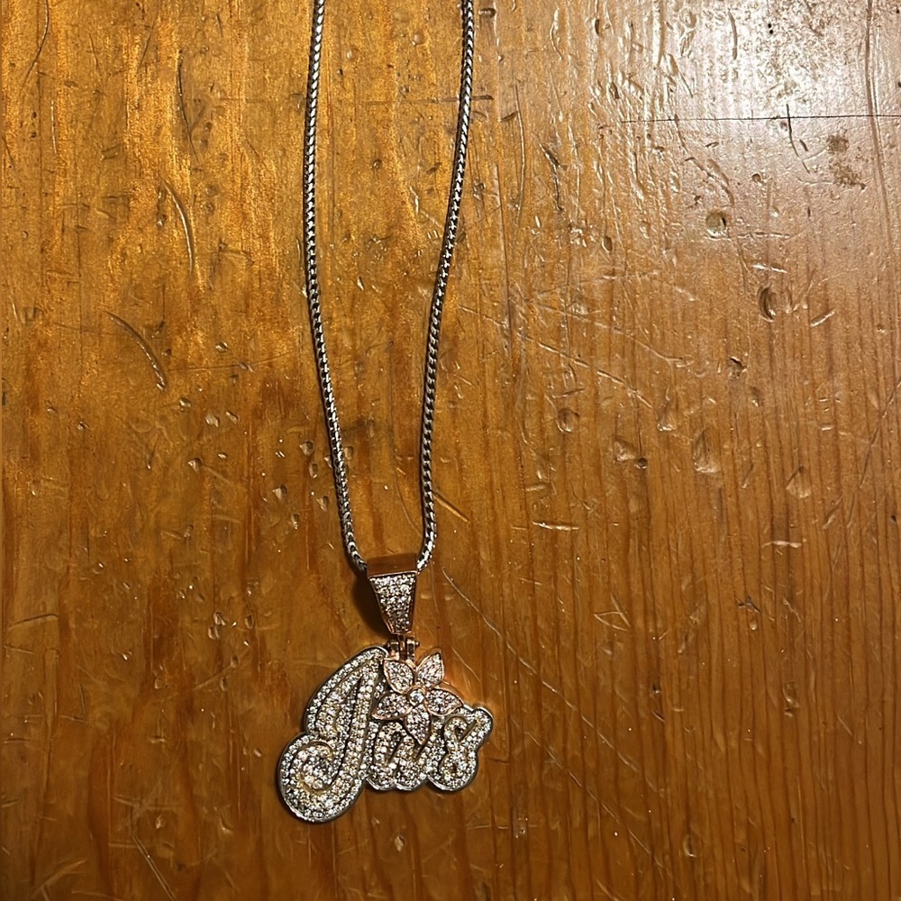 Custom Design By Detroit’s Very Own “Hutch” - image 3